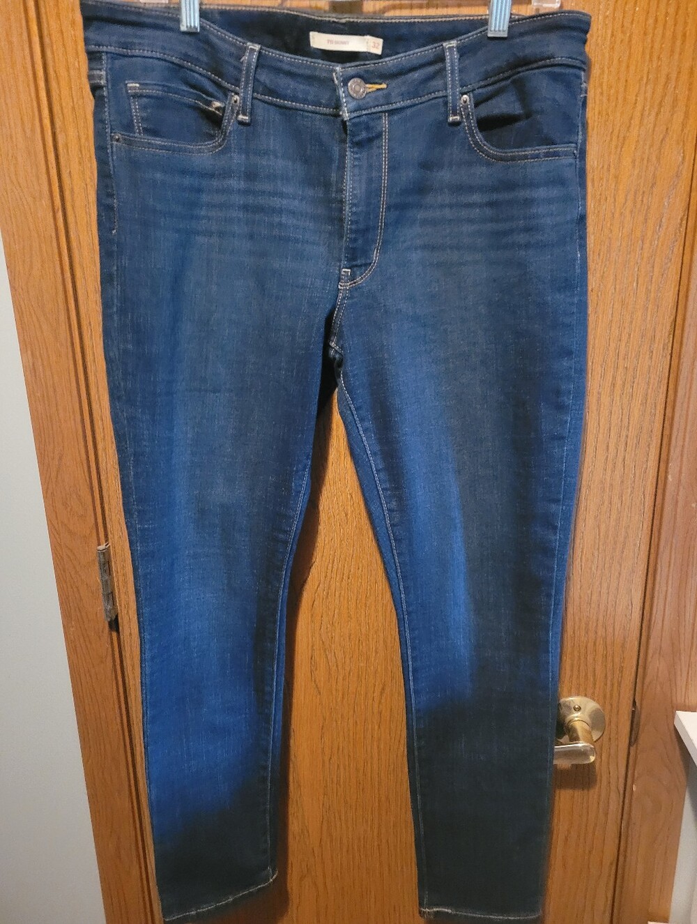 Levis - Womens #311 Shaping Skinny Jeans.
